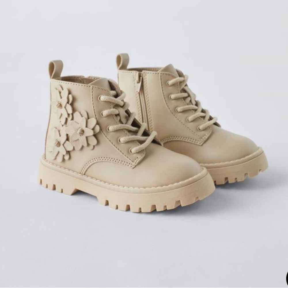 ZARA Girls Floral Boot in Tan